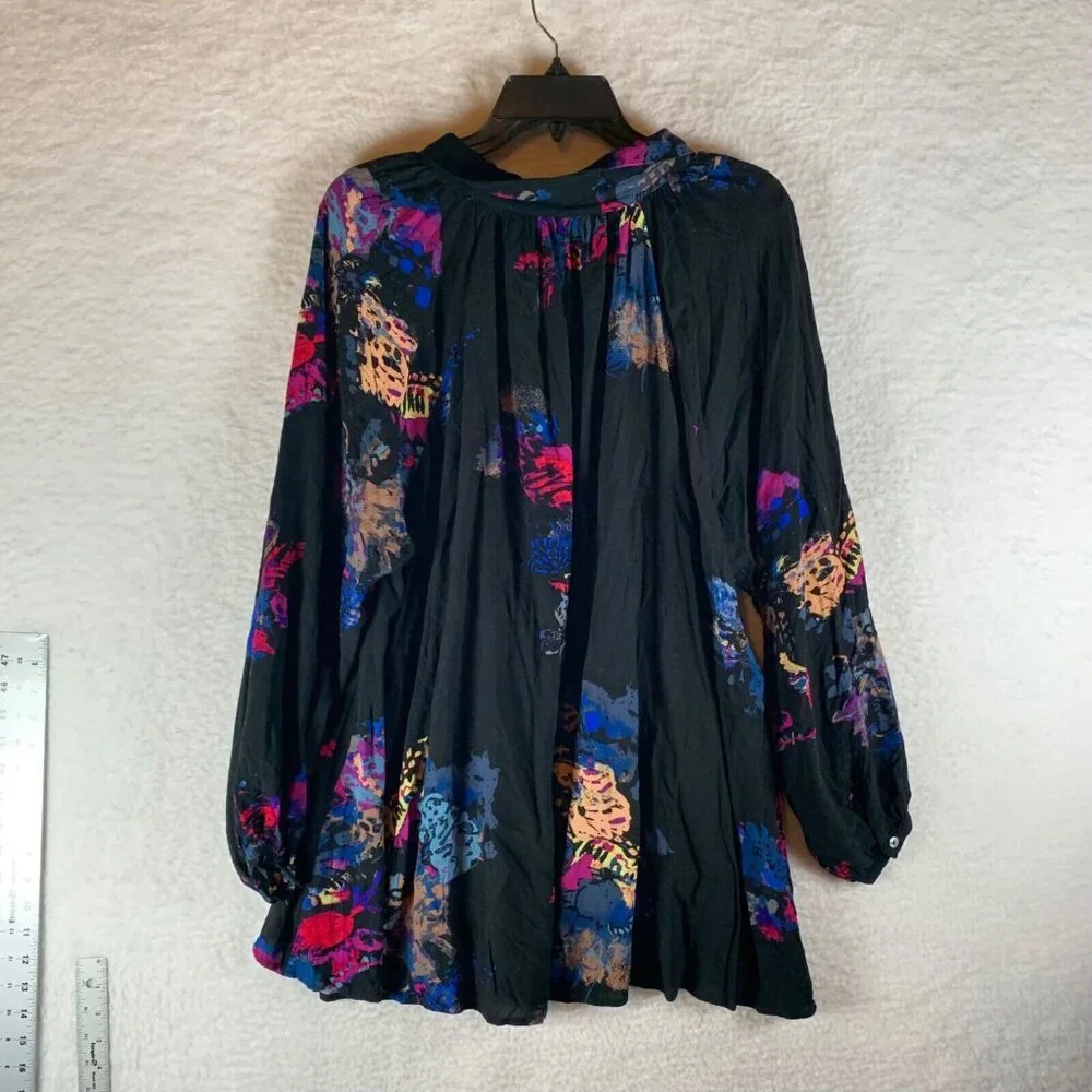 Free People Women's Meadow Lark Button Down‎ Black Floral Blouse Top Size S 9253